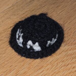 1/5$ 4/15$ 6/20$ Barbie Black and White Knit Cap